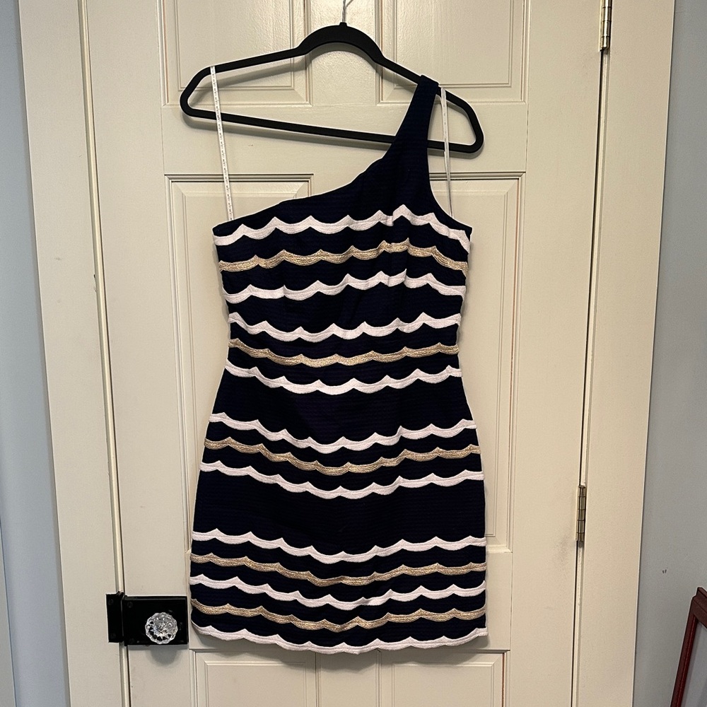 Lilly Pulitzer One-Shoulder Dress in Navy and Cream Waves